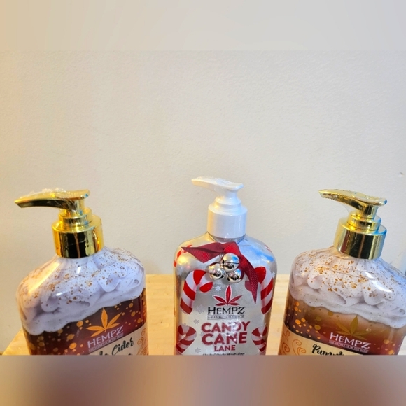 3 Limited Edition Holiday scent Hempz lotion body moisturizer bundle - Picture 2 of 5